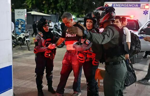 Qué se sabe de los dos fuertes terremotos que sacudieron la costa central de Venezuela causando muertes y daños en Caracas y sus alrededores