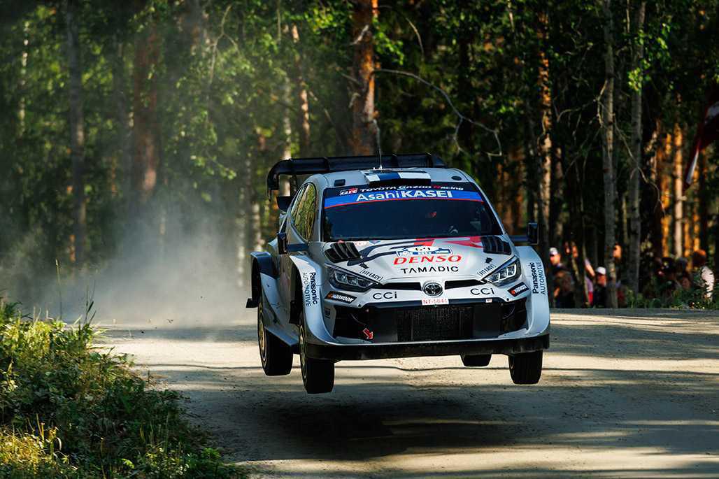Rovanperä lidera Finlandia con rivales pisando fuerte en la primera etapa