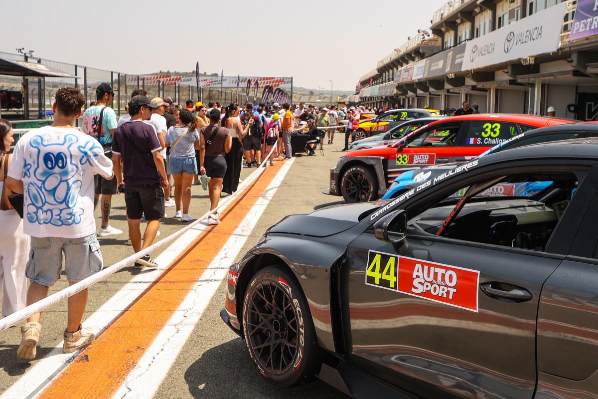 TCR Spain llega a Valencia con Gené y Halder en duelo por el liderato TCR Spain llega a Valencia con Gené y Halder en duelo por el liderato