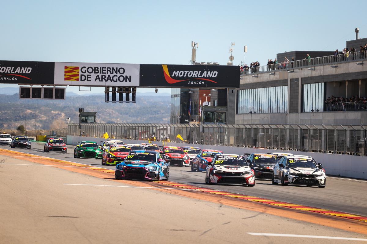 Motorland Aragón vive un espectacular duelo Halder-Piirimagi en el TCR Spain