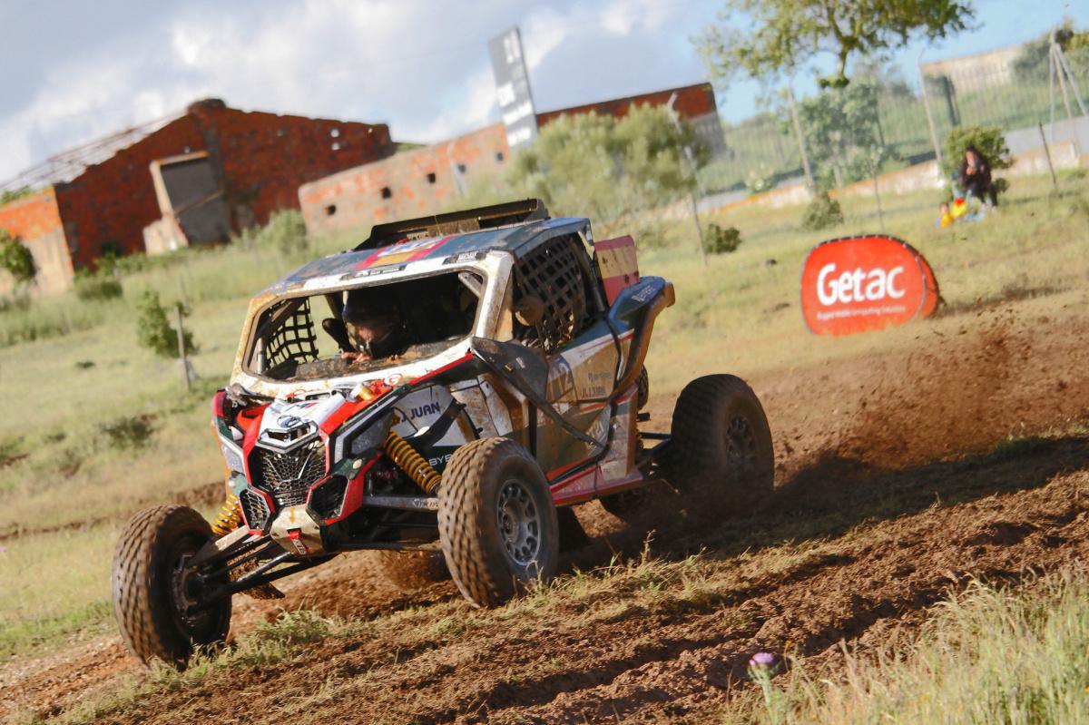 Reyes y Costa conquistan la Baja TT Dehesa de Extremadura