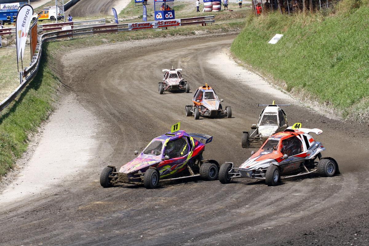 Arteixo celebra 25 años con récord de 145 pilotos en el CEAX Arteixo celebra 25 años con récord de 145 pilotos en el CEAX