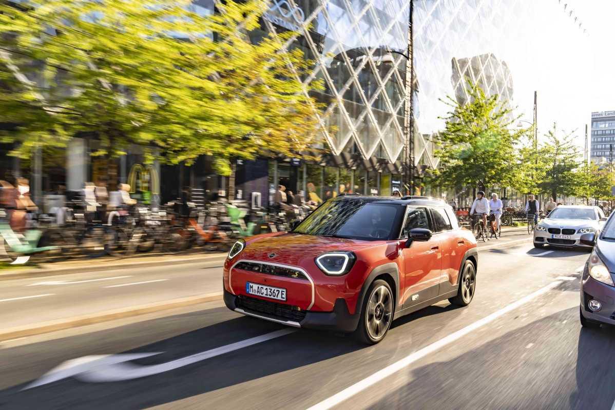 MINI estrena dos exclusivos JCW y refuerza su presencia eléctrica en la IAA MINI estrena dos exclusivos JCW y refuerza su presencia eléctrica en la IAA