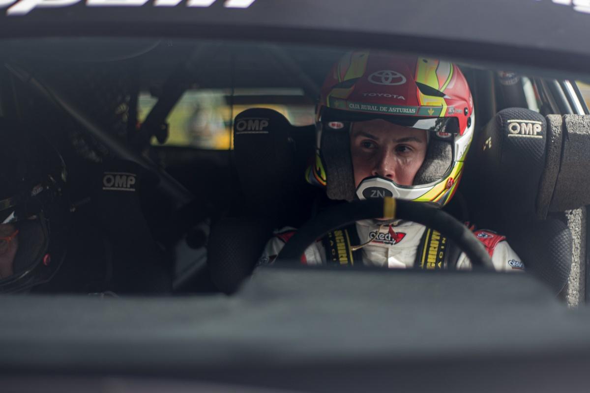 Alejandro Cachón regresa a la acción con Toyota GAZOO Racing 