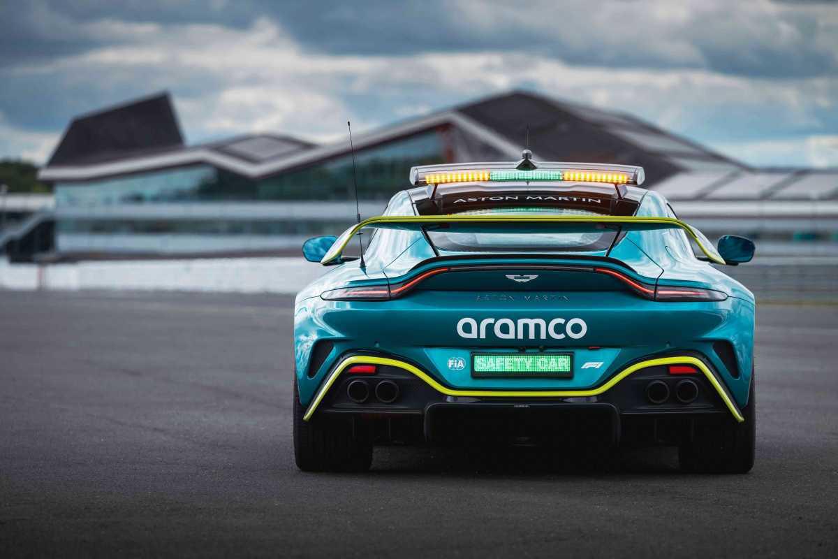 Aston Martin Vantage S: Nuevo Safety Car de la F1 con 680 CV Aston Martin Vantage S: Nuevo Safety Car de la F1 con 680 CV
