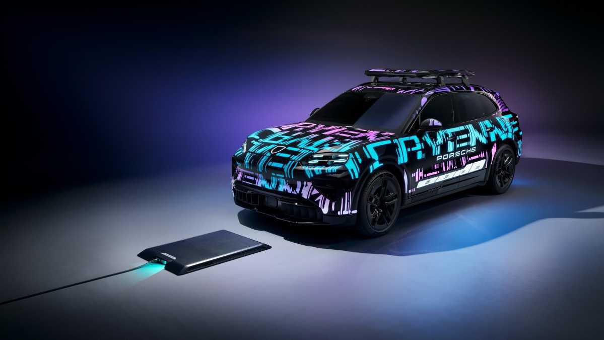 Porsche lanzará en 2026 su innovadora placa base de carga inductiva