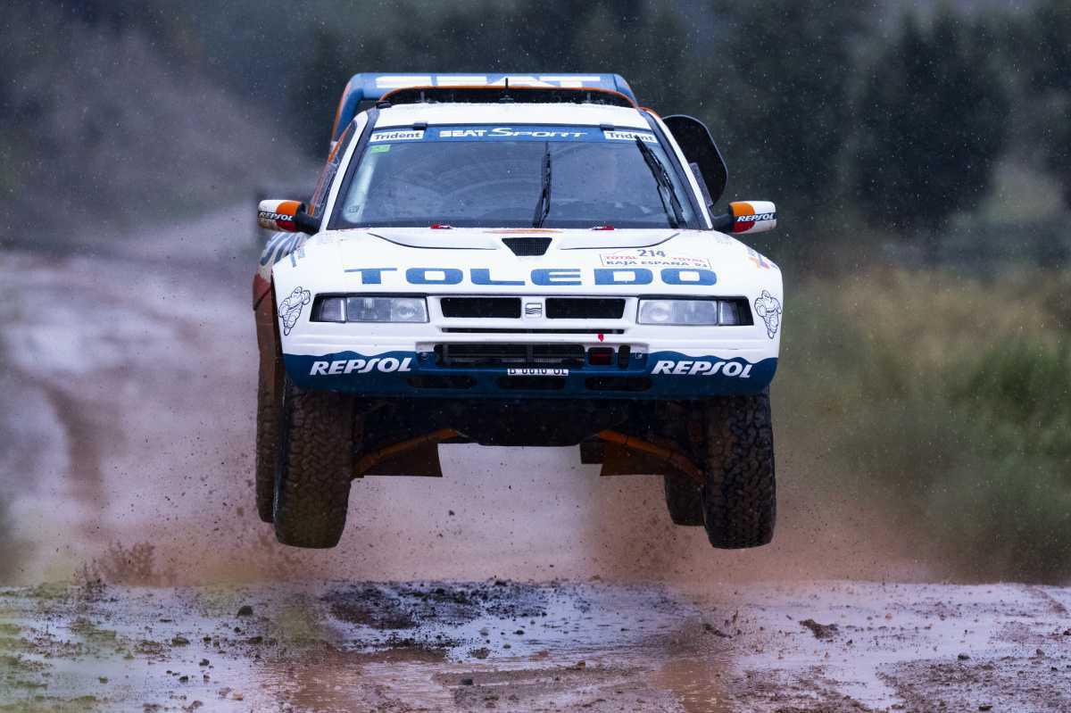 SEAT Históricos regresa al desierto 30 años después con el Toledo