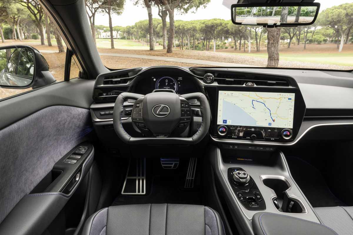 Lexus RZ 2026: Llega con dos nuevas motorizaciones 500e y 550e