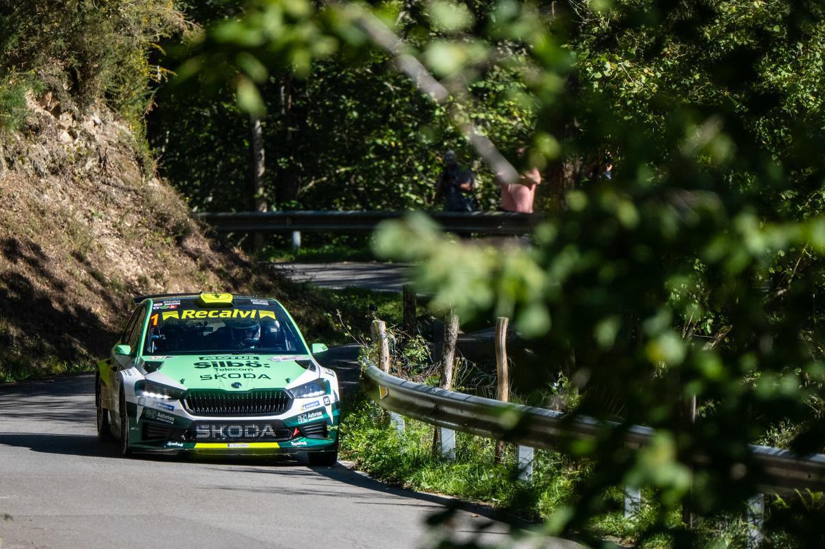 Cohete conquista el Rallye Villa de Llanes y recupera el liderato