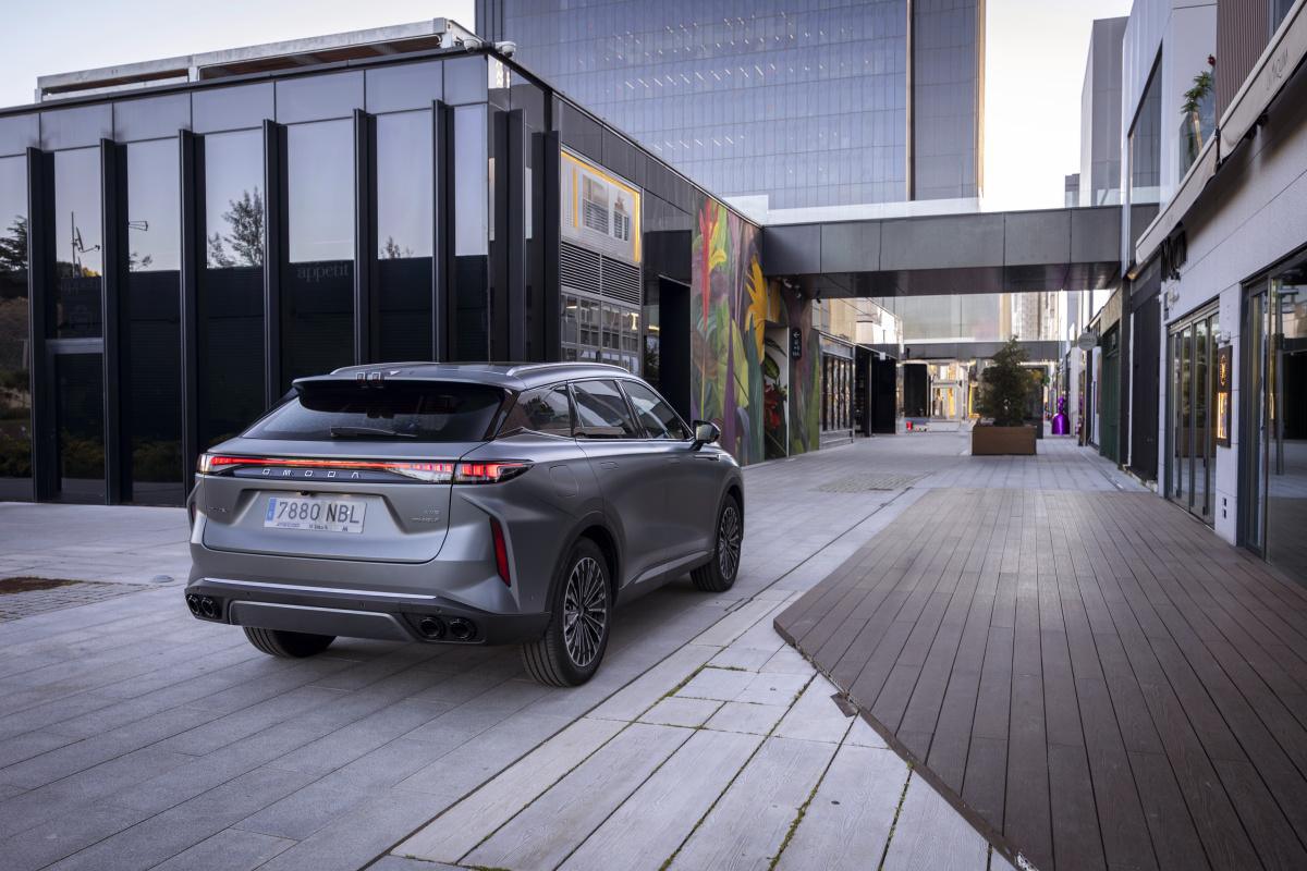 OMODA 9 SHS: 537 CV, 4,9 s 0-100 km/h y más de 1.100 km de autonomía