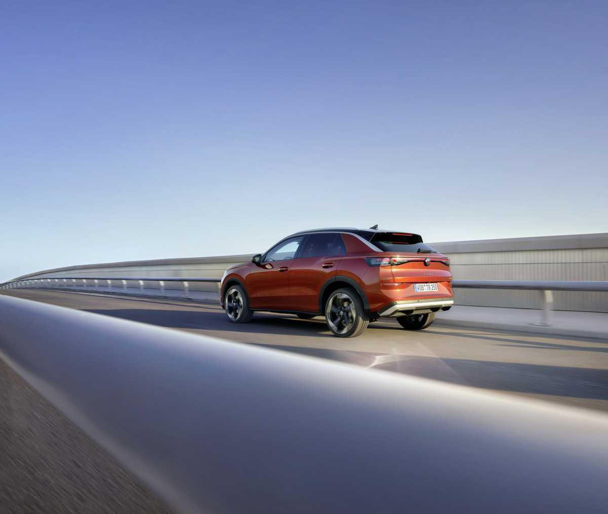 El nuevo T-Roc llega con motores mild hybrid y precios desde 34.280€