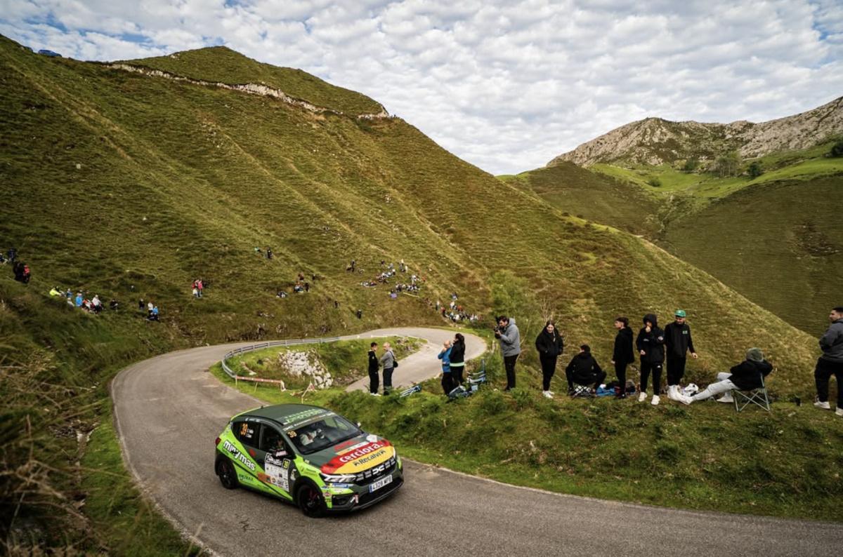 Esteban Vallín logra la victoria del VolanFAPA en el Montaña Central Esteban Vallín logra la victoria del VolanFAPA en el Montaña Central