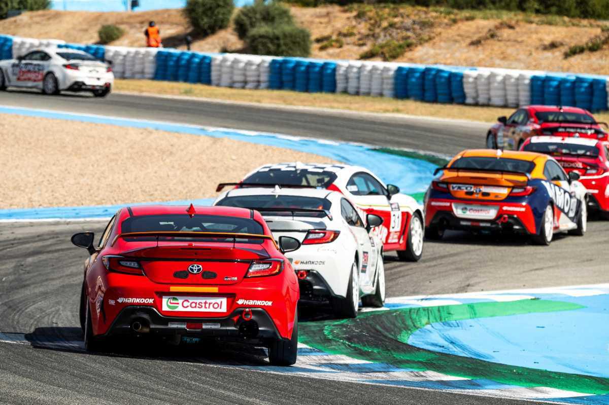 La Toyota GR Cup Spain en su penúltima ronda en el circuito de Valencia La Toyota GR Cup Spain en su penúltima ronda en el circuito de Valencia