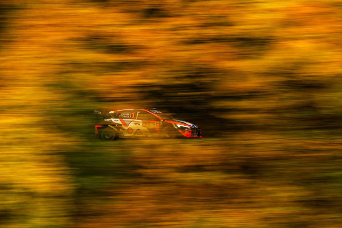 Thierry Neuville dice adiós al Rally de Europa Central por un accidente Thierry Neuville dice adiós al Rally de Europa Central por un accidente