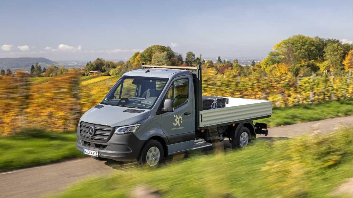 Mercedes-Benz reinventará la Sprinter con nueva arquitectura VAN Mercedes-Benz reinventará la Sprinter con nueva arquitectura VAN
