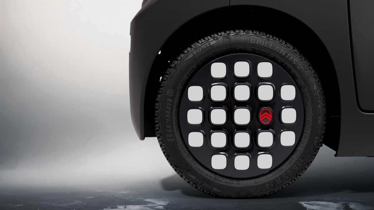 Citroën lanza Ami Dark Side: versión negra mate limitada