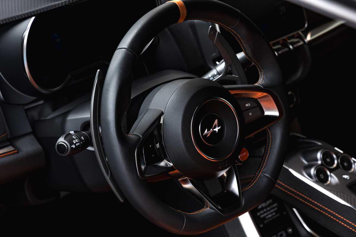 Alpine A110 R Ultime: 345 CV y edición limitada a 110 unidades Alpine A110 R Ultime: 345 CV y edición limitada a 110 unidades