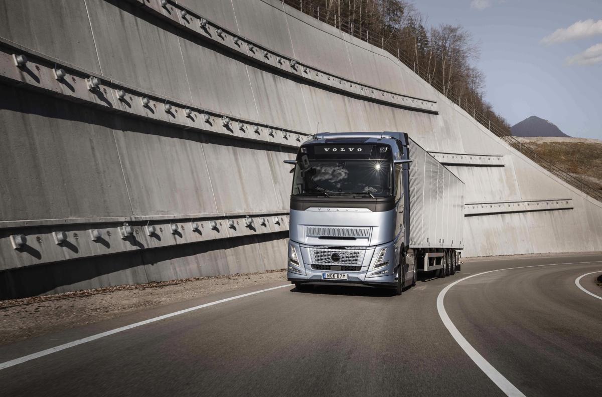 Volvo Trucks presenta la función stop/start para camiones pesados