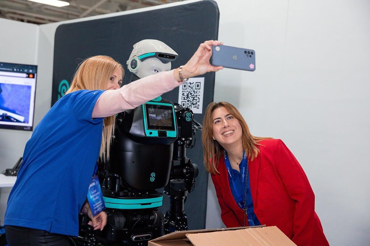 Stellantis presenta 100 innovaciones para fabricación con IA y automatización Stellantis presenta 100 innovaciones para fabricación con IA y automatización