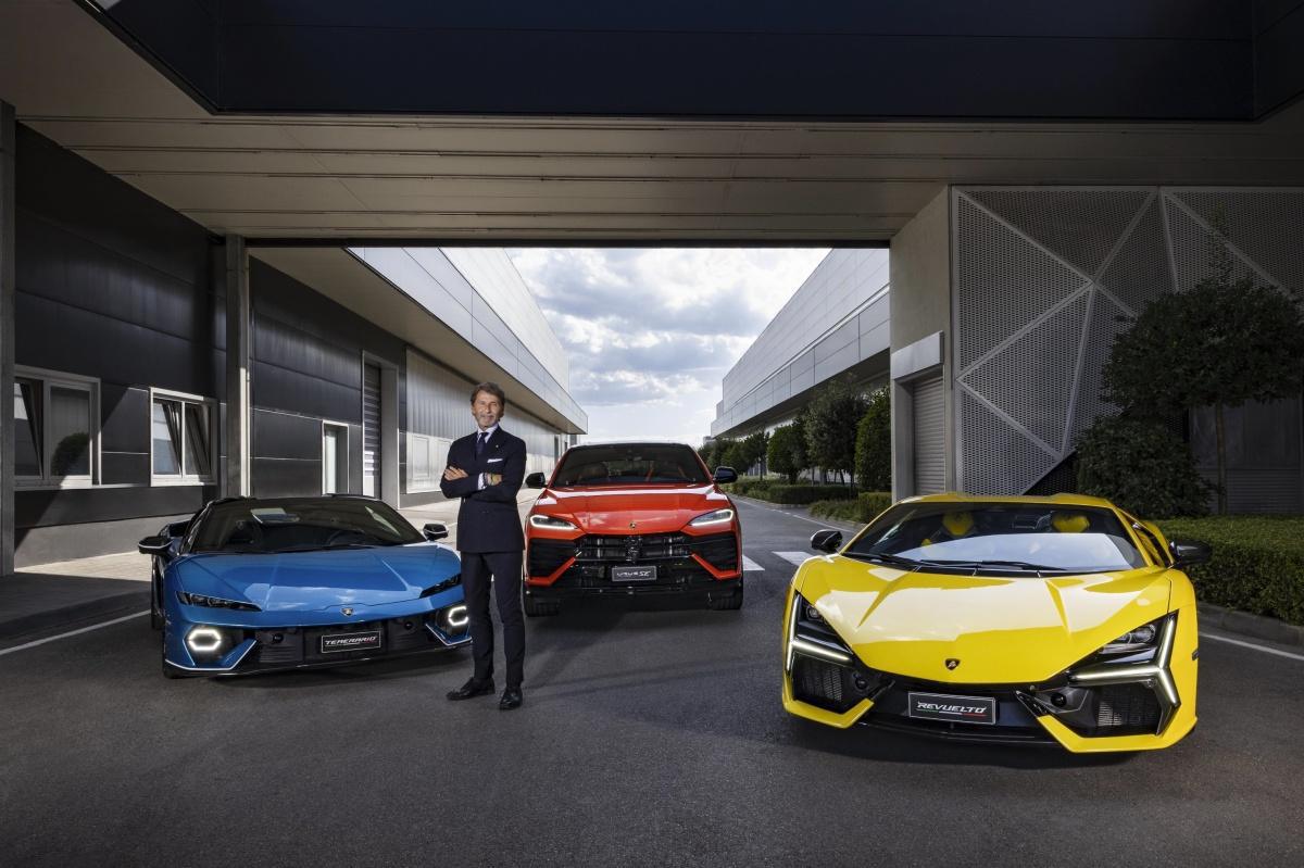 Lamborghini entrega 8.140 coches y factura 2.410 millones hasta septiembre Lamborghini entrega 8.140 coches y factura 2.410 millones hasta septiembre