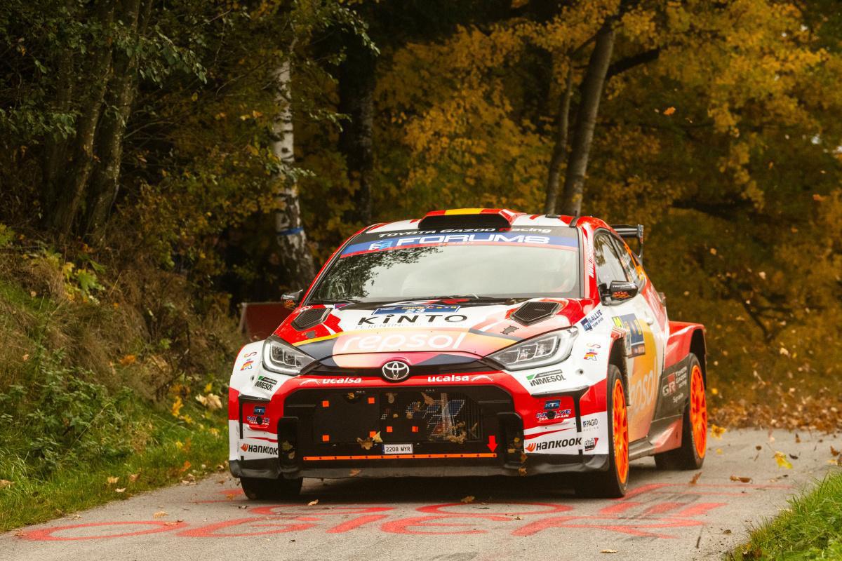 TC2 Cachón domina el WRC2 seguido de Gryazin y Solans