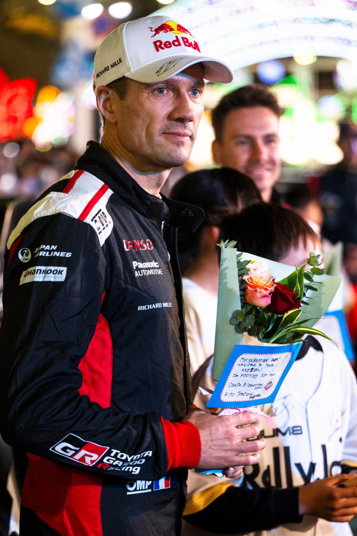 Ogier lidera con 7.9 segundos de ventaja tras el viernes