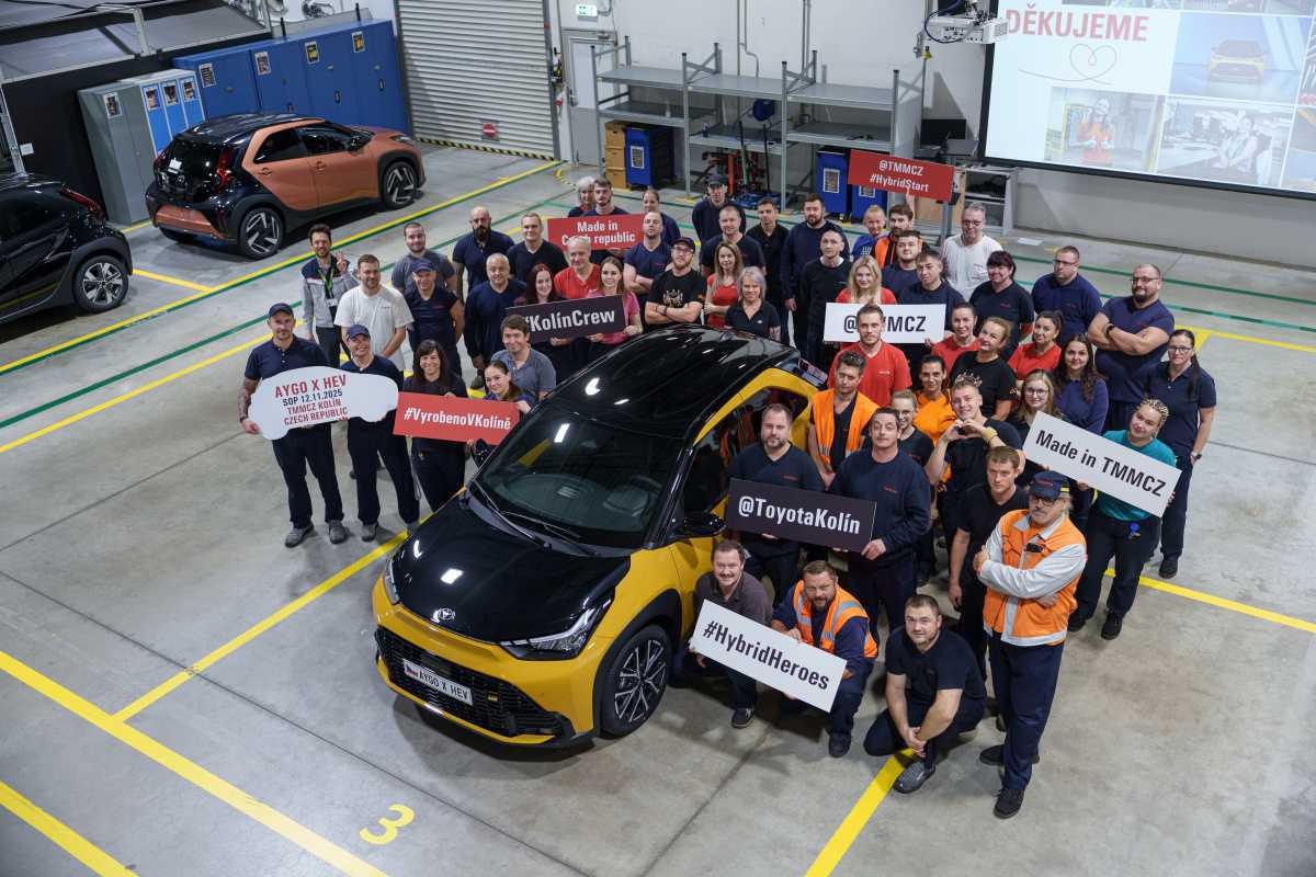Toyota inicia la producción del primer híbrido 100% del segmento A en Europa Toyota inicia la producción del primer híbrido 100% del segmento A en Europa