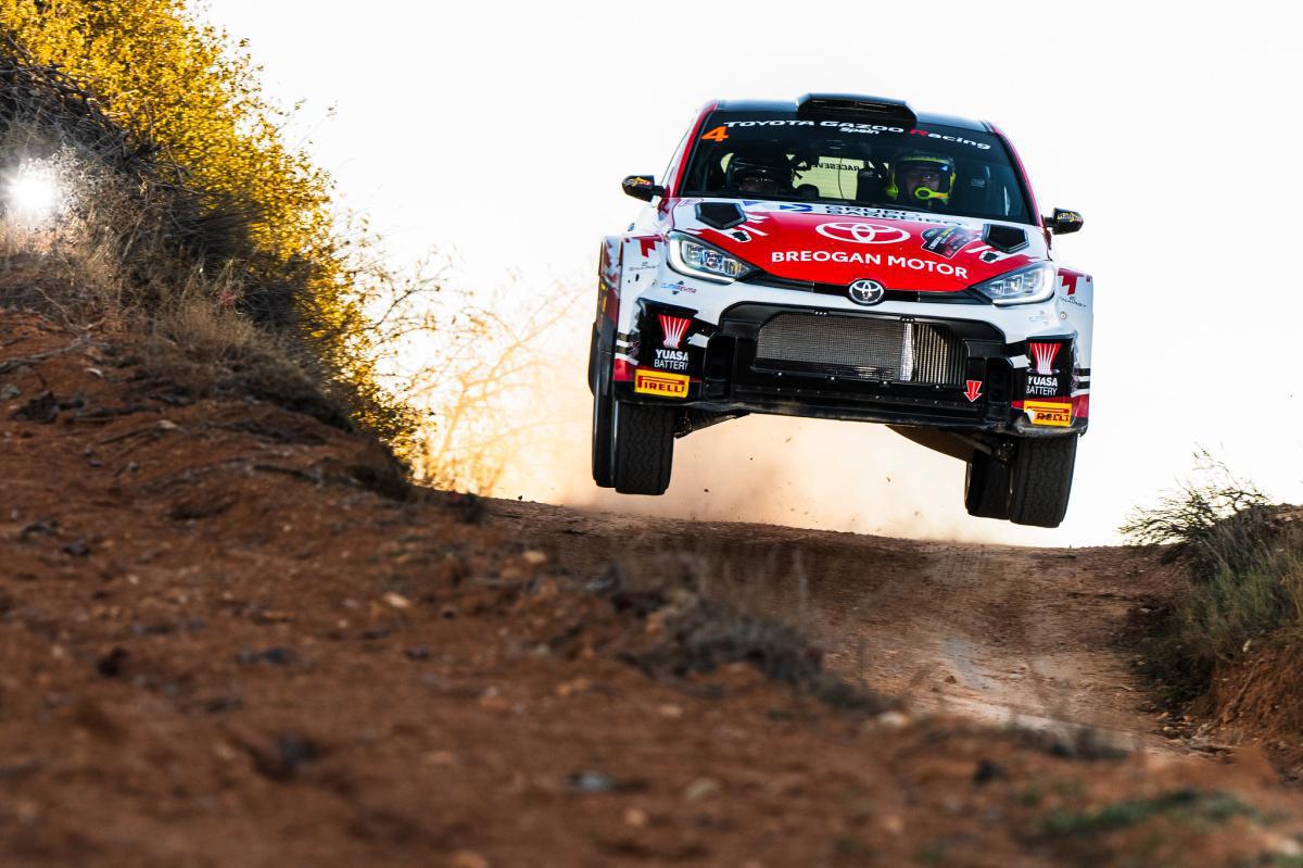 Rallye de Utiel: Suárez domina en la mitad del rallye Rallye de Utiel: Suárez domina en la mitad del rallye