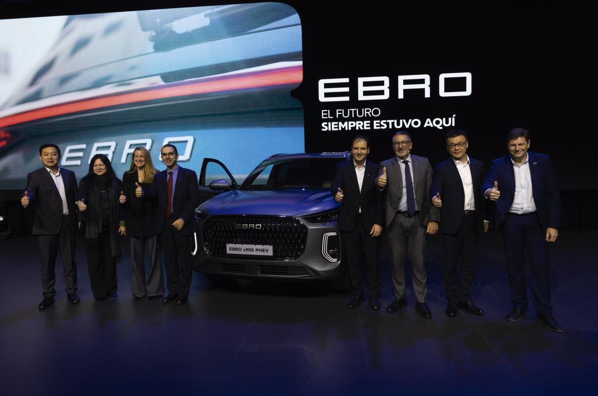 EBRO celebra su primer año con nuevo s900 y entrada en el Dakar