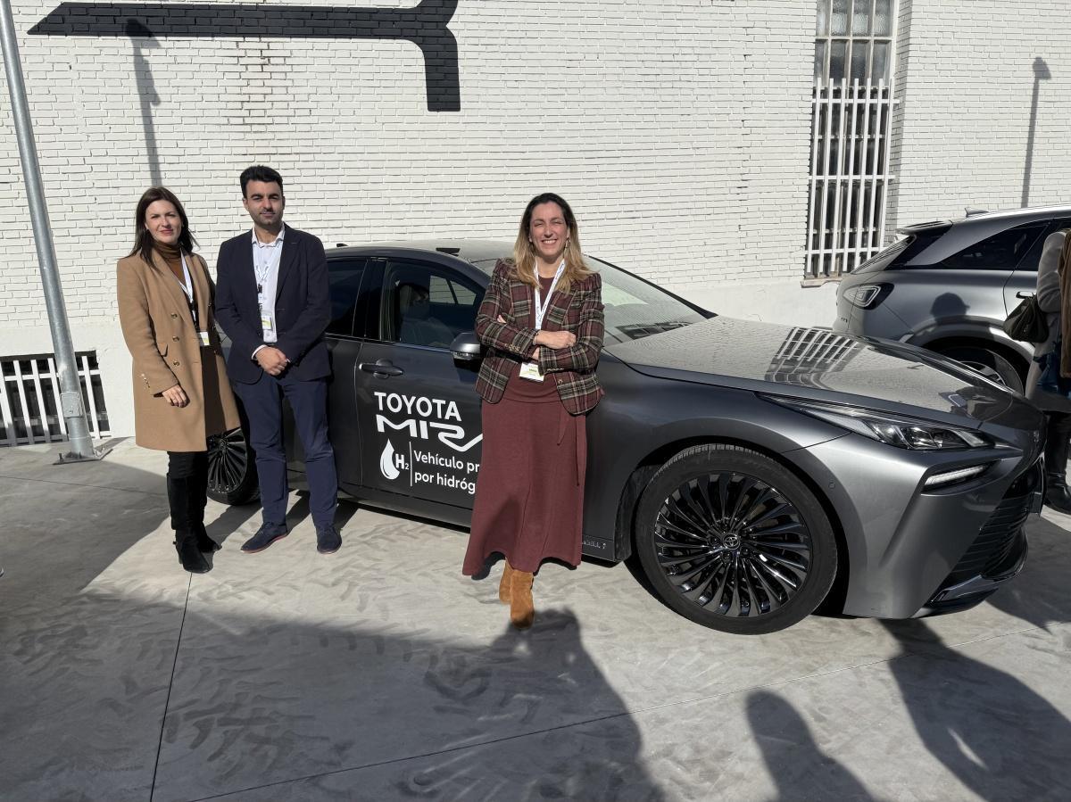 Toyota Mirai impulsa la movilidad de hidrógeno en Madrid Toyota Mirai impulsa la movilidad de hidrógeno en Madrid