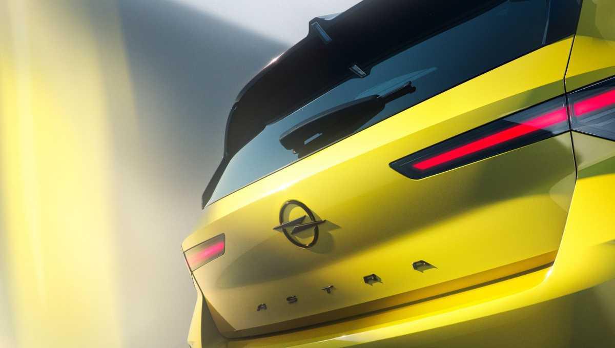 Opel desvela el nuevo Astra con diseño más afilado y técnico