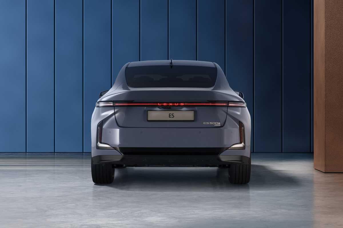Nuevo Lexus ES llega a España: eléctrico e híbrido Nuevo Lexus ES llega a España: eléctrico e híbrido