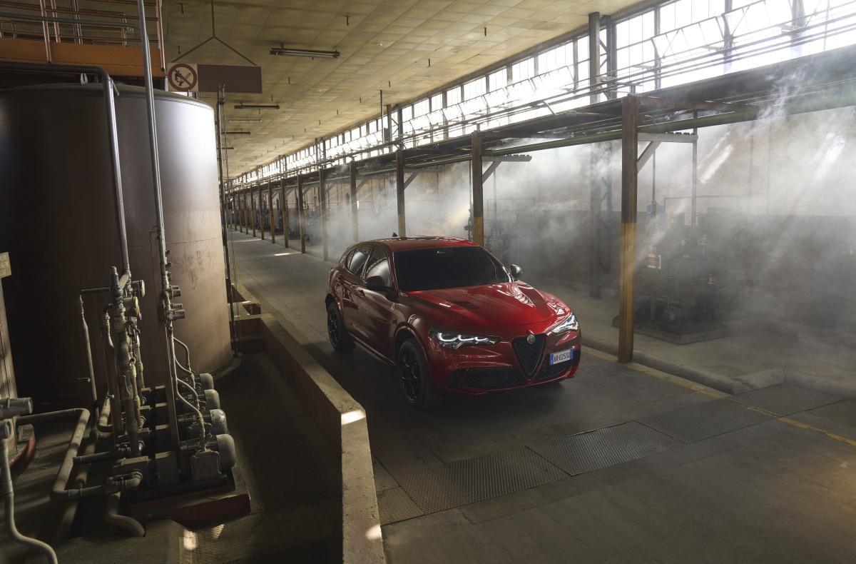Alfa Romeo lanza la edición Quadrifoglio Collezione, solo 63 unidades Alfa Romeo lanza la edición Quadrifoglio Collezione, solo 63 unidades