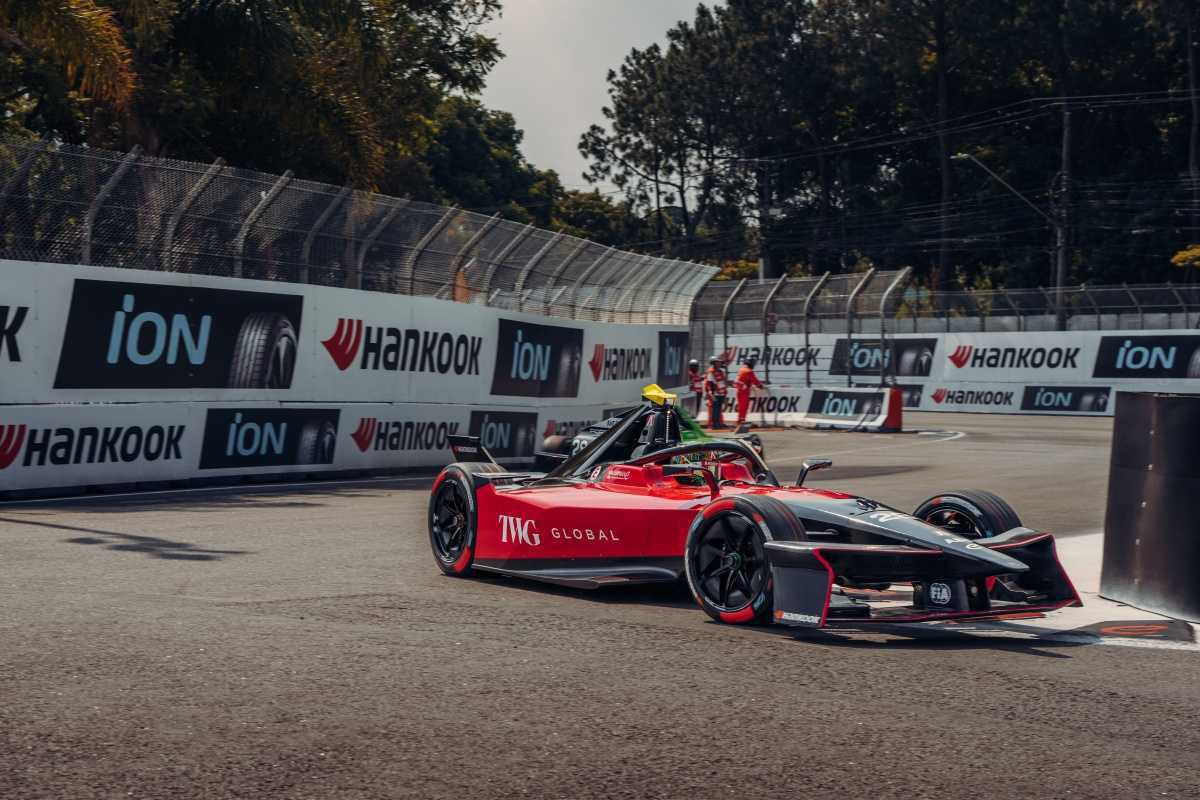 Jake Dennis inaugura la era GEN3 Evo con victoria para Porsche en São Paulo Jake Dennis inaugura la era GEN3 Evo con victoria para Porsche en São Paulo