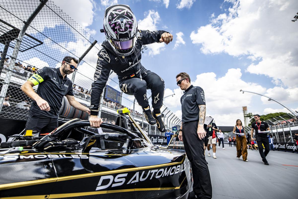 La Fórmula E arranca su temporada 12 en São Paulo con accidente y bandera roja La Fórmula E arranca su temporada 12 en São Paulo con accidente y bandera roja
