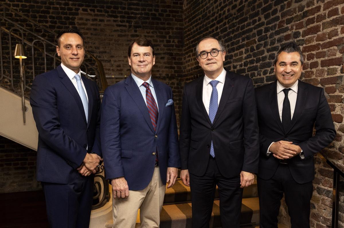 Renault Group y Ford sellan una alianza histórica para coches eléctricos en Europa Renault Group y Ford sellan una alianza histórica para coches eléctricos en Europa