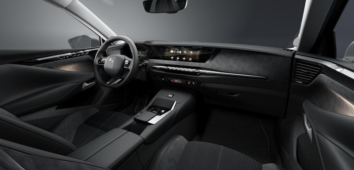 El DS Nº4 revoluciona el segmento C premium con una gama completa electrificada
