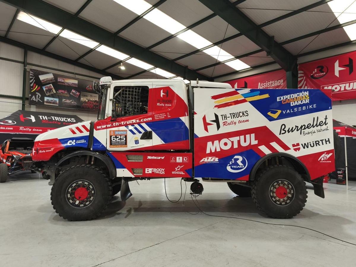 TH Trucks: la armada española de asistencia para Sainz y Roma en el Dakar TH Trucks: la armada española de asistencia para Sainz y Roma en el Dakar
