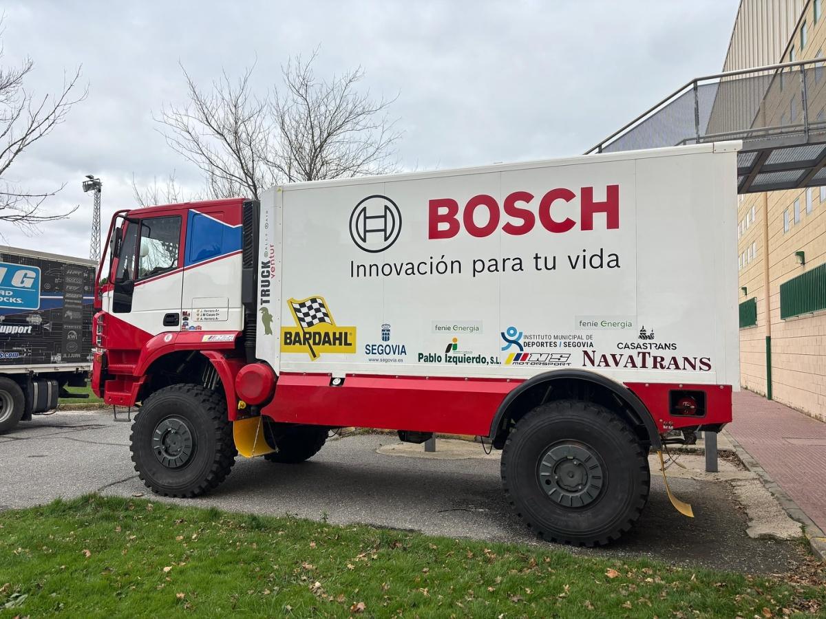 TH Trucks: la armada española de asistencia para Sainz y Roma en el Dakar