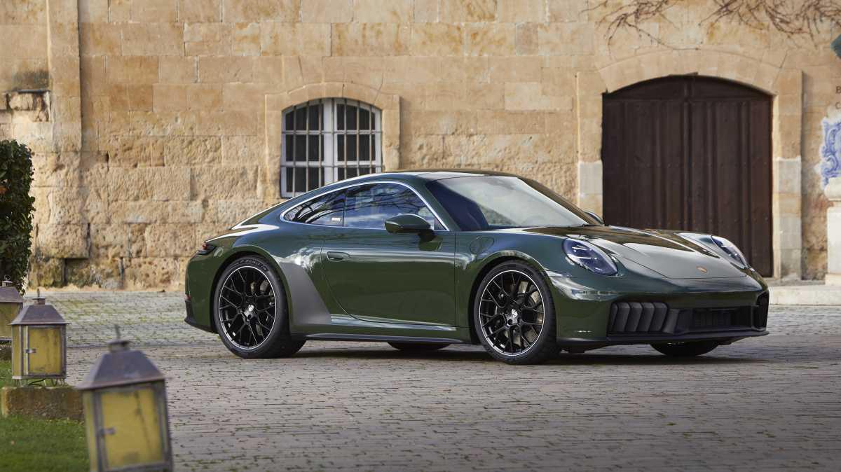 El exclusivo Porsche 911 verde Quercus homenajea a España y Portugal
