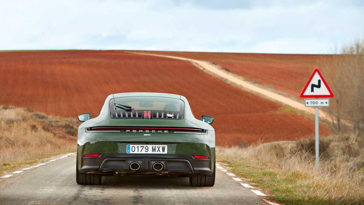 El exclusivo Porsche 911 verde Quercus homenajea a España y Portugal El exclusivo Porsche 911 verde Quercus homenajea a España y Portugal
