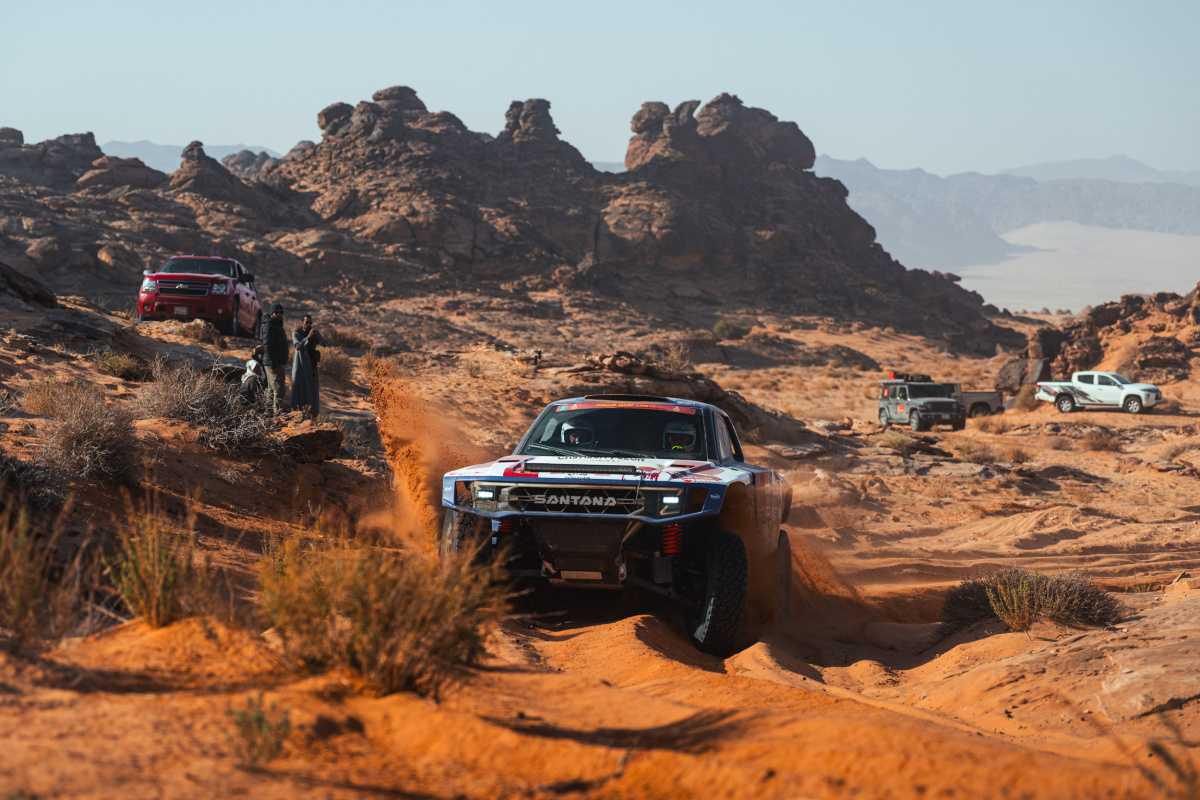 El Santana Racing Team se retira del Dakar tras un fuerte accidente