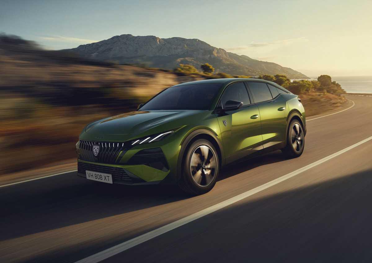Peugeot presenta el renovado 408 con iluminación trasera de marca y nuevo color Peugeot presenta el renovado 408 con iluminación trasera de marca y nuevo color