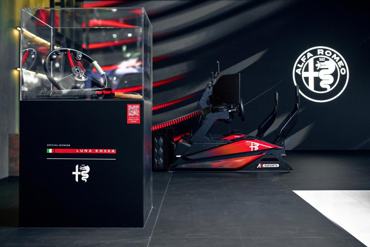 Alfa Romeo arranca 2026 en Bruselas con la exclusiva Giulia Quadrifoglio Luna Rossa