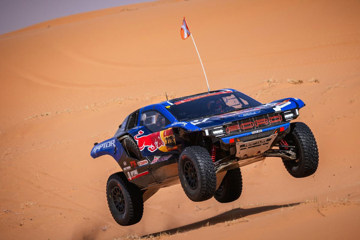 Al-Attiyah lidera el Dakar 2026 tras la etapa 6, con Lategan y Roma persiguiendo Al-Attiyah lidera el Dakar 2026 tras la etapa 6, con Lategan y Roma persiguiendo