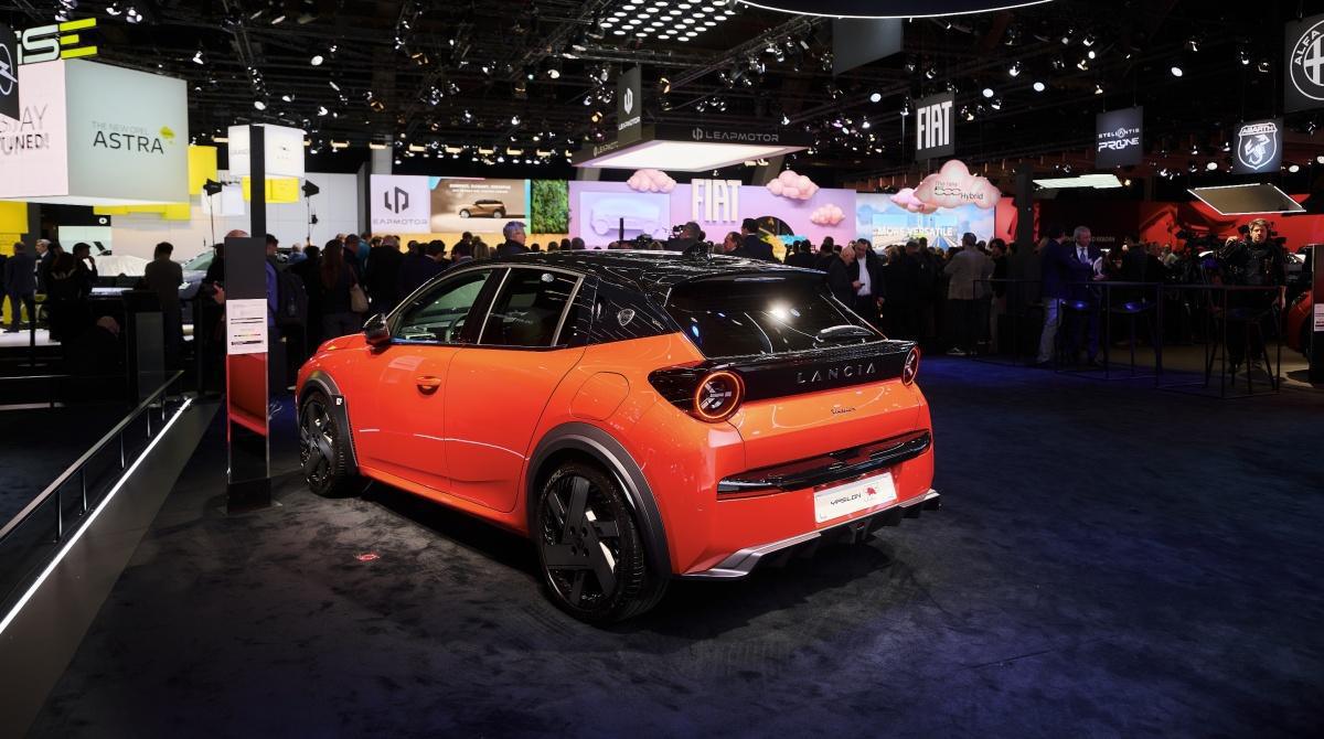 Lancia vuelve al WRC: Presenta el Ypsilon Rally2 HF Integrale para 2026 en Bruselas