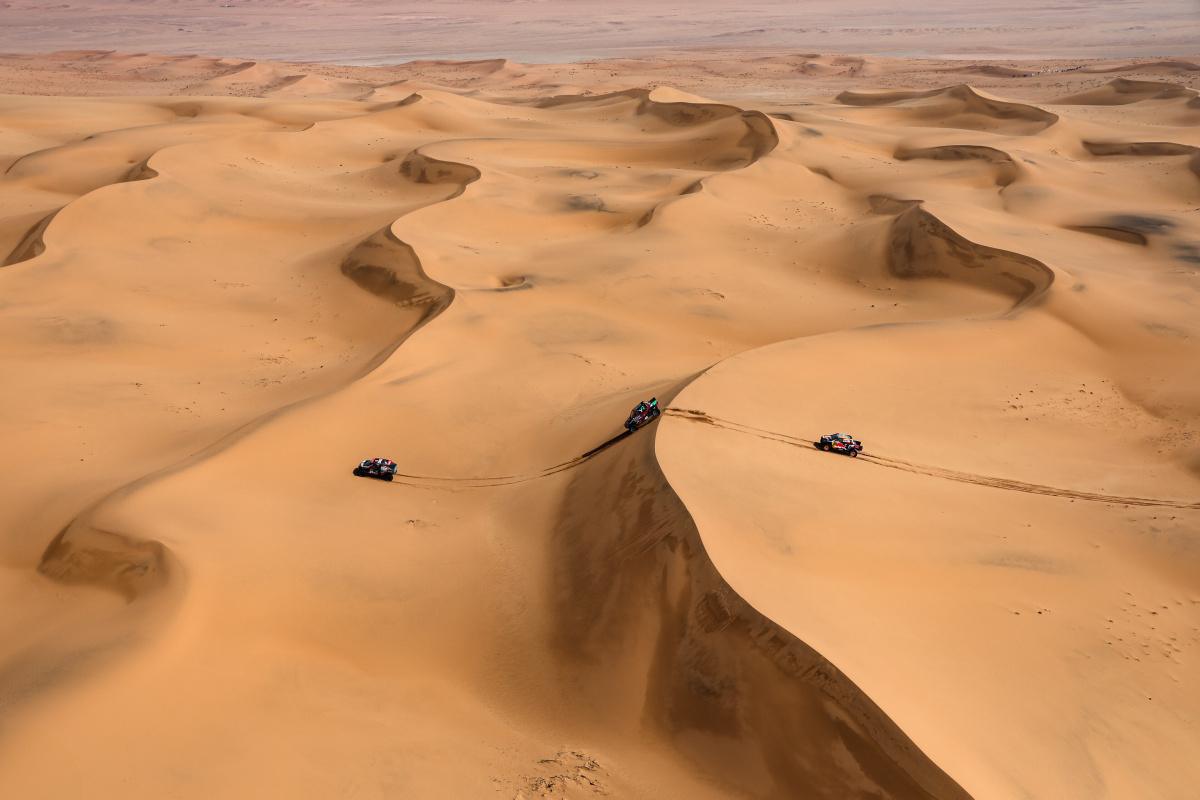 Al-Attiyah afronta la segunda semana del Dakar con 6 minutos de ventaja sobre Lategan Al-Attiyah afronta la segunda semana del Dakar con 6 minutos de ventaja sobre Lategan