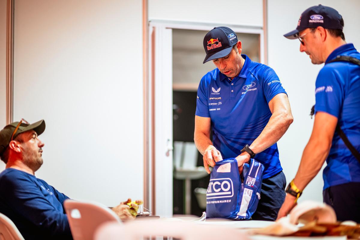 Nani Roma vuelve al podio del Dakar: "Hemos ido bastante al límite"