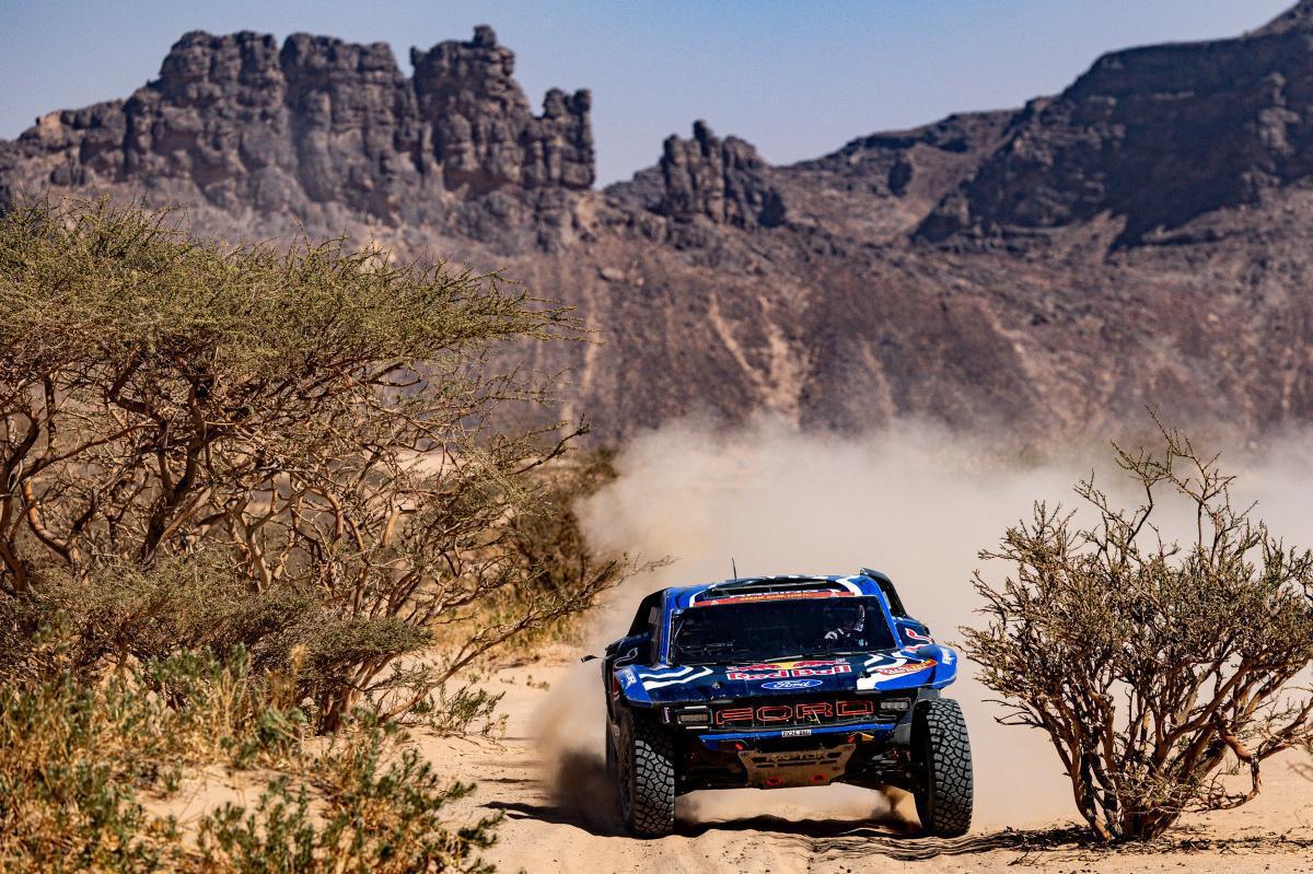 Dakar 2025: Nani Roma líder tras la etapa 9, Sainz a solo 57 segundos Dakar 2025: Nani Roma líder tras la etapa 9, Sainz a solo 57 segundos