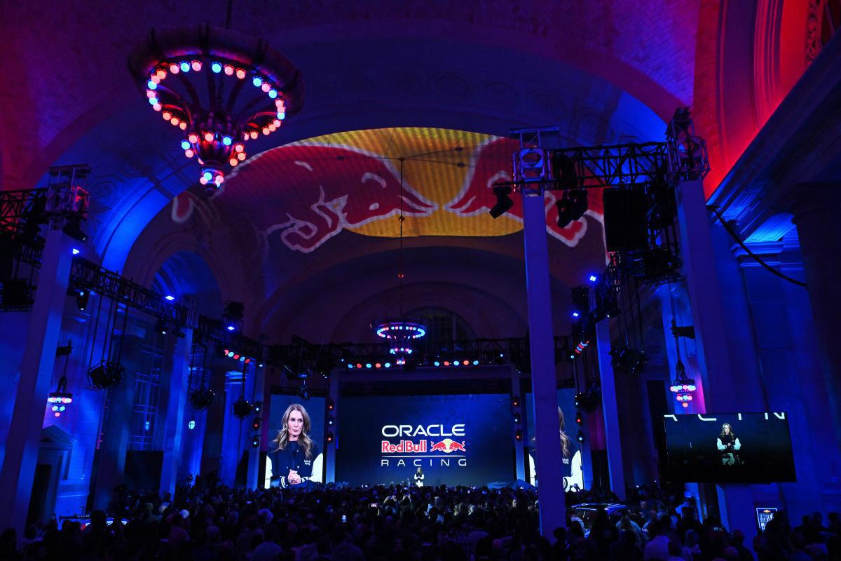 Red Bull y Ford presentan el motor DM01 y el RB22 en un espectacular evento en Detroit Red Bull y Ford presentan el motor DM01 y el RB22 en un espectacular evento en Detroit